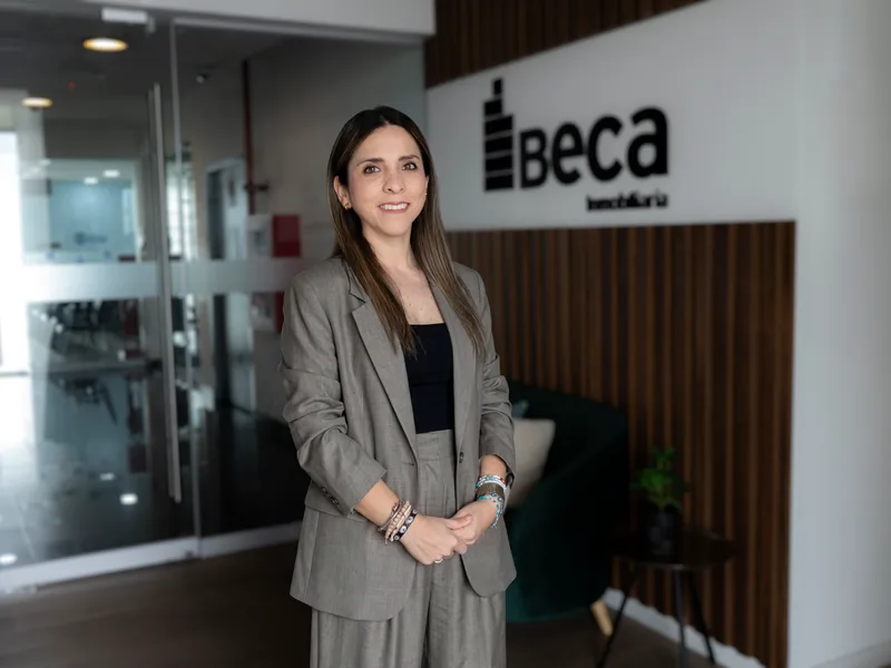 Almendra Donet, Jefe de Capital Humano de BECA Inmobiliaria