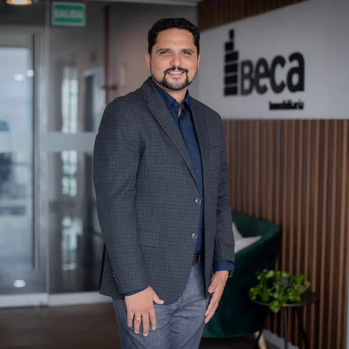 Juan Ernesto Zúñiga Orellana, Fundador y Gerente General de BECA Inmobiliaria