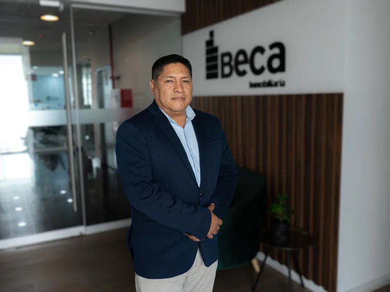 Noel Solís, Gerente de Construcción y Compras de BECA Inmobiliaria